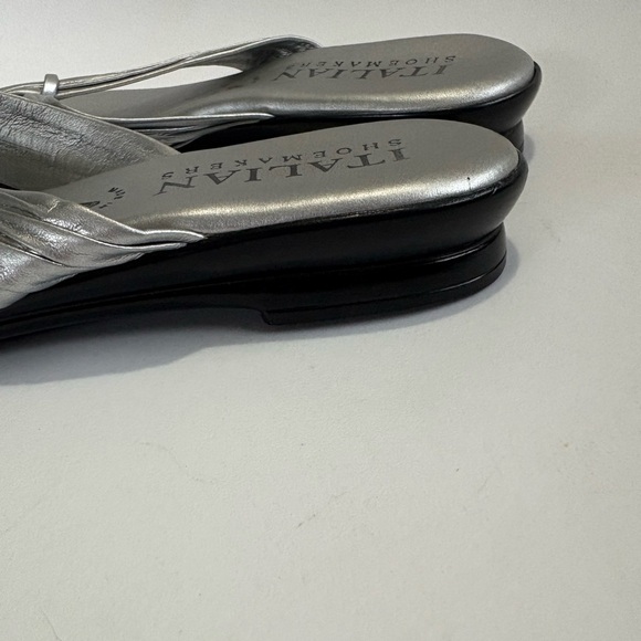 Italian Shoemakers Aleena sandals size 7 metallic steel flat with slight heel - Picture 5 of 6